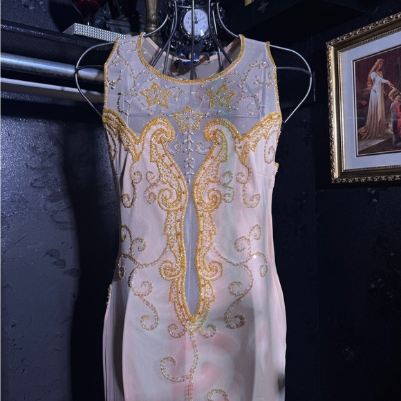 Elegant Beautiful Beaded Dress - Picture 1 of 11